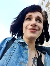 MickeQuinee — Stripchat recorded stream image, 17.07.2026 09:10