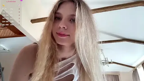 FruityXo — Stripchat recorded stream image, 17.07.2026 11:40