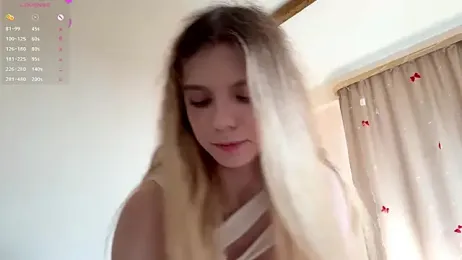FruityXo — Stripchat recorded stream image, 17.07.2026 11:40