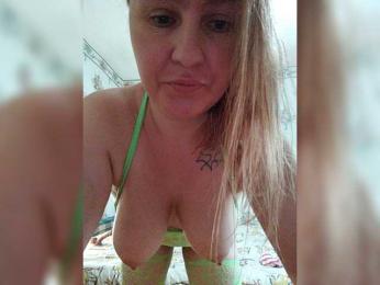 Alisa-33 — Bongacams recorded stream image, 18.07.2026 04:50