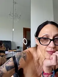 JasmineNoir2 — Stripchat recorded stream image, 18.07.2026 08:20