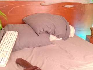 alison-mooon — Camsoda recorded stream image, 20.07.2026 22:20