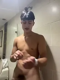 Lander_Cruz — Stripchat recorded stream image, 27.07.2026 20:40