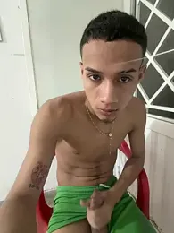 friends_lust_latin — Stripchat recorded stream image, 30.07.2026 09:00