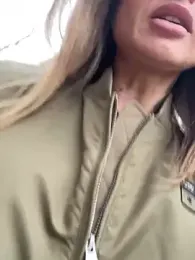 Etwas_neugierig — Stripchat recorded stream screenshot (12 Mar 2025)