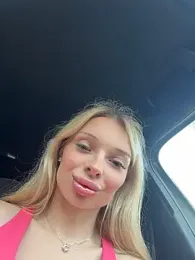 HannaXLove — Stripchat recorded stream image, 03.08.2026 09:50