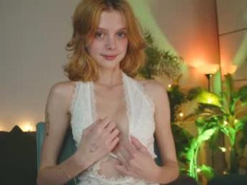 little_anitta — Chaturbate recorded stream image, 04.08.2026 23:10
