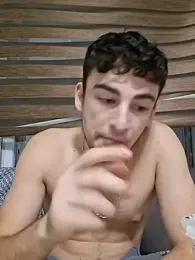 Yasinyasin7 — Stripchat recorded stream image, 05.08.2026 15:30