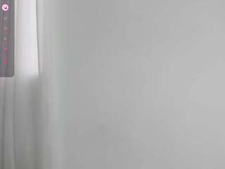 mollyybloom — Camsoda recorded stream image, 05.08.2026 14:40