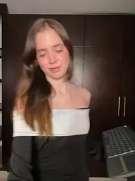 kevin_hotgirls — Stripchat recorded stream image, 06.08.2026 05:00