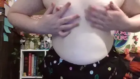 AverageRose — Stripchat recorded stream image, 12.08.2026 16:20