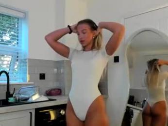 rosebella_ — Chaturbate recorded stream image, 13.08.2026 05:00