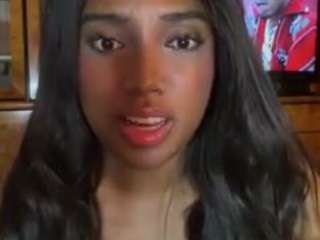 naommiscott — Camsoda recorded stream image, 15.08.2026 01:00