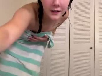 kayliexxw — Chaturbate recorded stream image, 15.08.2026 15:00