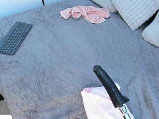 angie-roses — Camsoda recorded stream image, 13.03.2025 02:40