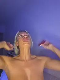 SpicyVicky — Stripchat recorded stream image, 18.08.2026 04:10