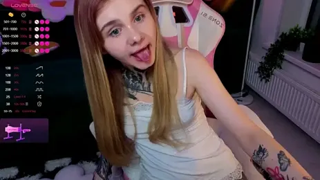 Britney_Lynch — Stripchat recorded stream image, 18.08.2026 17:00
