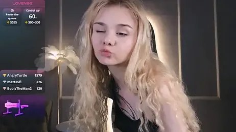 Britney_Lynch — Stripchat recorded stream image, 13.03.2025 00:10
