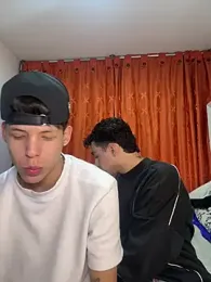 Yoskingg_moisest — Stripchat recorded stream image, 21.08.2026 03:10