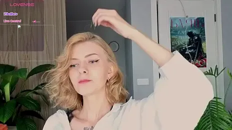 Naomi_Girly — Stripchat recorded stream image, 23.08.2026 07:10
