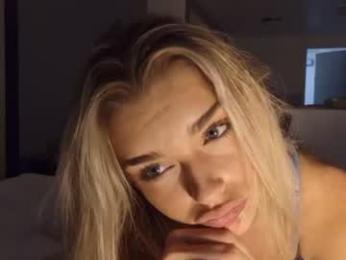 ellalowe — Chaturbate recorded stream image, 24.08.2026 22:00