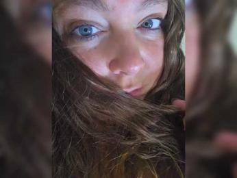 FLUFFY_BEAUTY — Bongacams recorded stream image, 26.08.2026 21:30