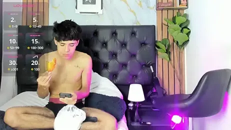hot_boy_latino — Stripchat recorded stream image, 27.08.2026 13:00