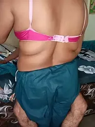 Lovly_pari — Stripchat recorded stream image, 30.08.2026 17:20