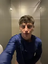 ARON_LUXX — Stripchat recorded stream image, 03.09.2026 15:40