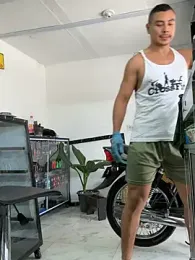 Paul22cm- — Stripchat recorded stream image, 05.09.2026 12:50