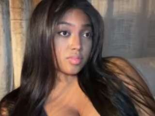 naommiscott — Camsoda recorded stream image, 09.09.2026 00:20