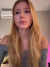 LunaRase — Stripchat recorded stream image, 11.09.2026 07:00