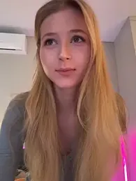 LunaRase — Stripchat recorded stream image, 11.09.2026 07:00