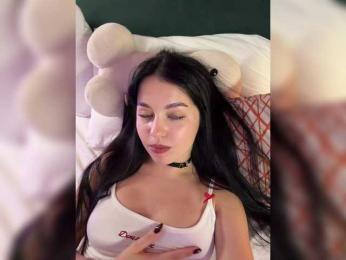 Businka13 — Bongacams recorded stream image, 13.09.2026 19:10