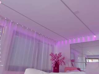 diamondt33n — Camsoda recorded stream image, 18.09.2026 06:50