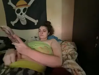 Snowbunnycake_131 — Stripchat recorded stream image, 18.09.2026 05:50