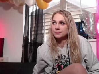 siswet19 — Chaturbate recorded stream image, 14.03.2025 14:00