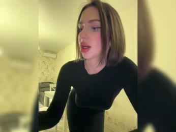 BabyDarii — Bongacams recorded stream screenshot (14 Mar 2025)