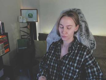 Adamova_Eva — Bongacams recorded stream image, 14.03.2025 19:20