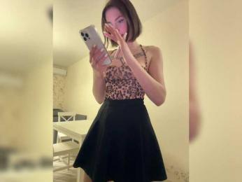 BabyDarii — Bongacams recorded stream screenshot (15 Mar 2025)