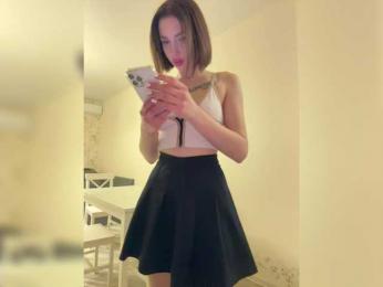 BabyDarii — Bongacams recorded stream screenshot (16 Mar 2025)