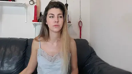 nicole_98 — Stripchat recorded stream image, 18.03.2025 07:20