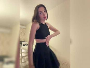 BabyDarii — Bongacams recorded stream screenshot (18 Mar 2025)