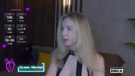 Holl1Would — Stripchat recorded stream screenshot (19 Mar 2025)