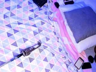 debbiecross — Camsoda recorded stream image, 19.03.2025 03:30