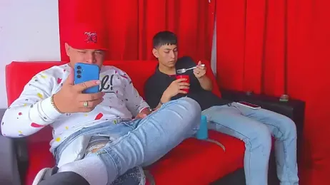 Extreme_Team8 — Stripchat recorded stream image, 19.03.2025 05:50