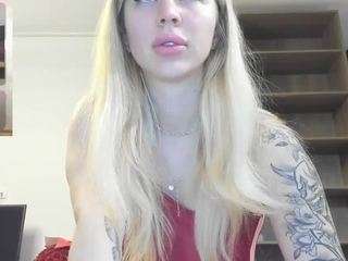 megan-ros — Camsoda recorded stream image, 20.03.2025 05:40