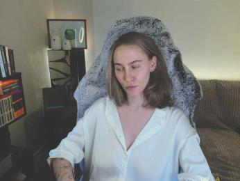 Adamova_Eva — Bongacams recorded stream image, 20.03.2025 19:40