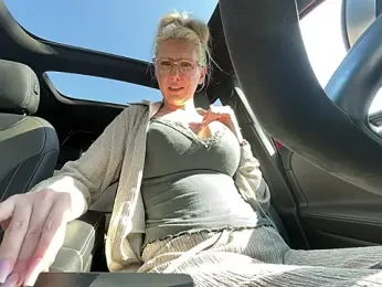 didi-diamond — Stripchat recorded stream image, 21.03.2025 08:10