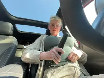 didi-diamond — Stripchat recorded stream image, 21.03.2025 08:10